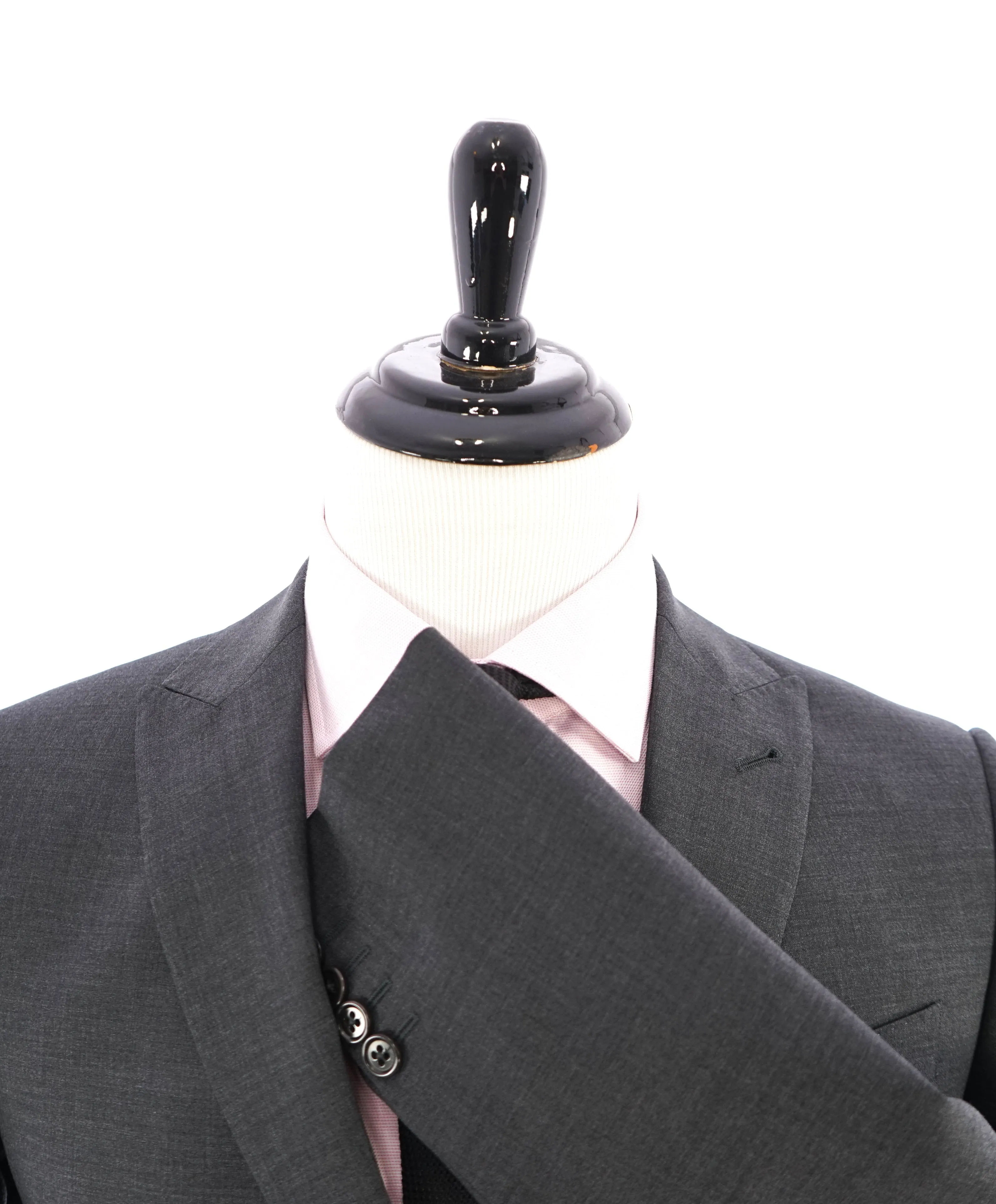 $1,895 ARMANI COLLEZIONI - Peak Lapel Charcoal Gray Suit "Slim Drop 8"- 46R