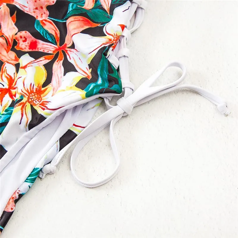 30 Pair's) Deep V Lace-Up Graphic Printed Swimsuit