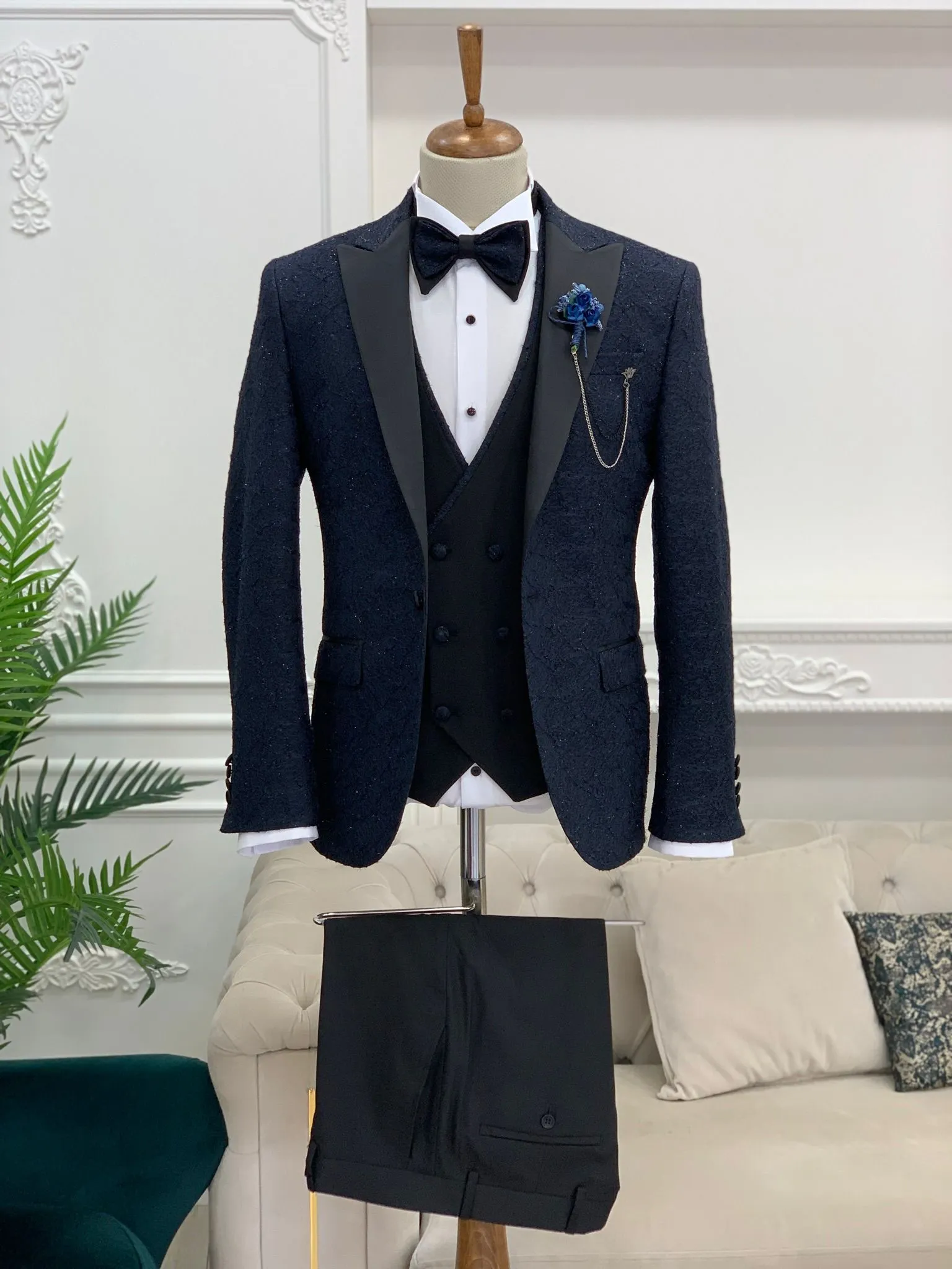 Caesar Navy Blue Slim Fit Peak Lapel Floral Patterned Tuxedo