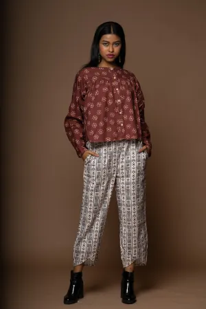 Crossover Layers Pants in Geometry Calling Pattern