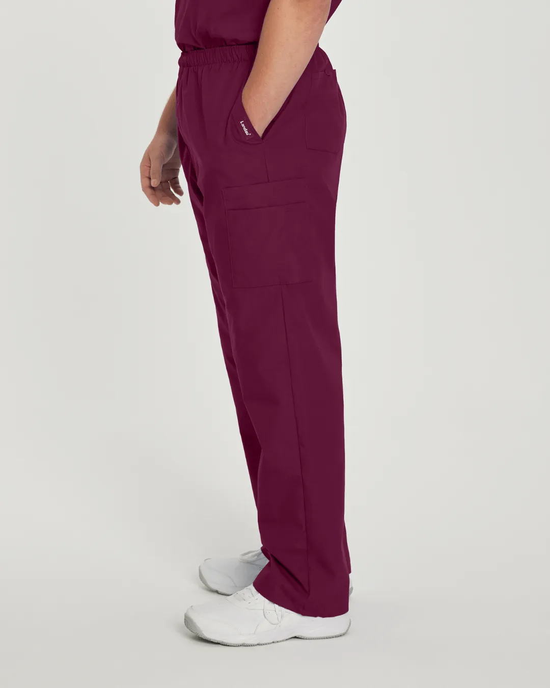 Essentials Men's Straight-Leg Cargo Scrub Pants - 8555