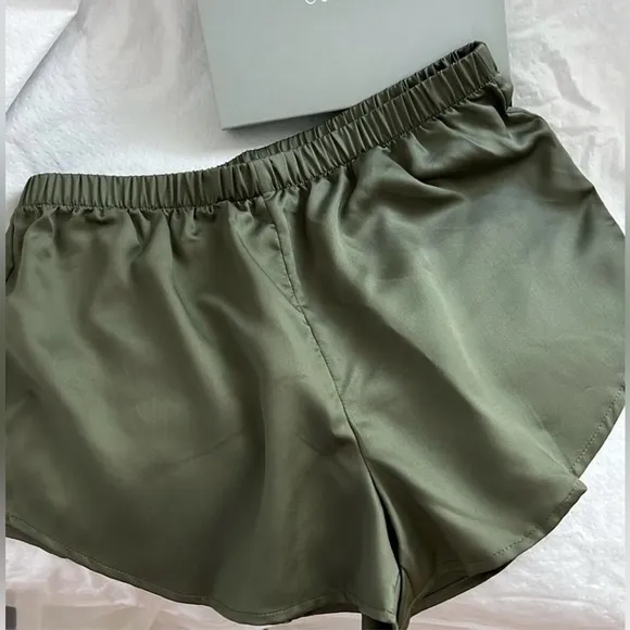 Ettitude Sateen Shortie Moss Sz S