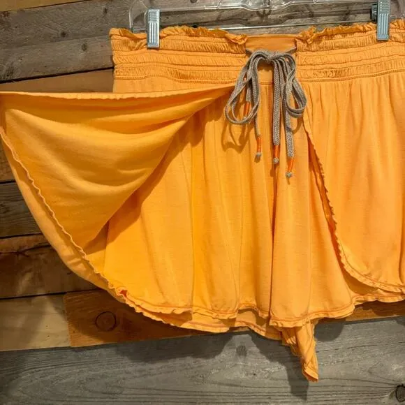 Free People FP Movement Dream Work Shorts Orange Size L