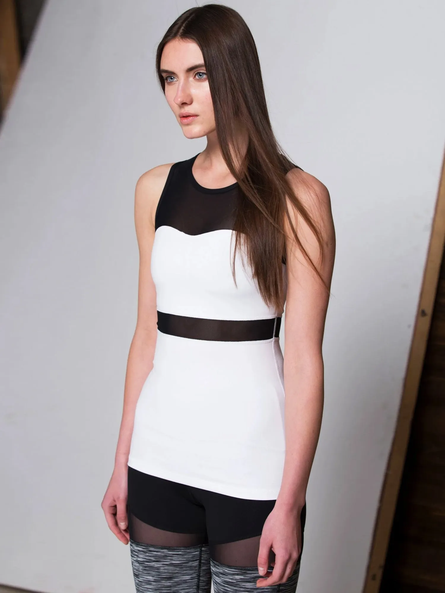 ILLUSION TANK, WHITE/BLACK MESH