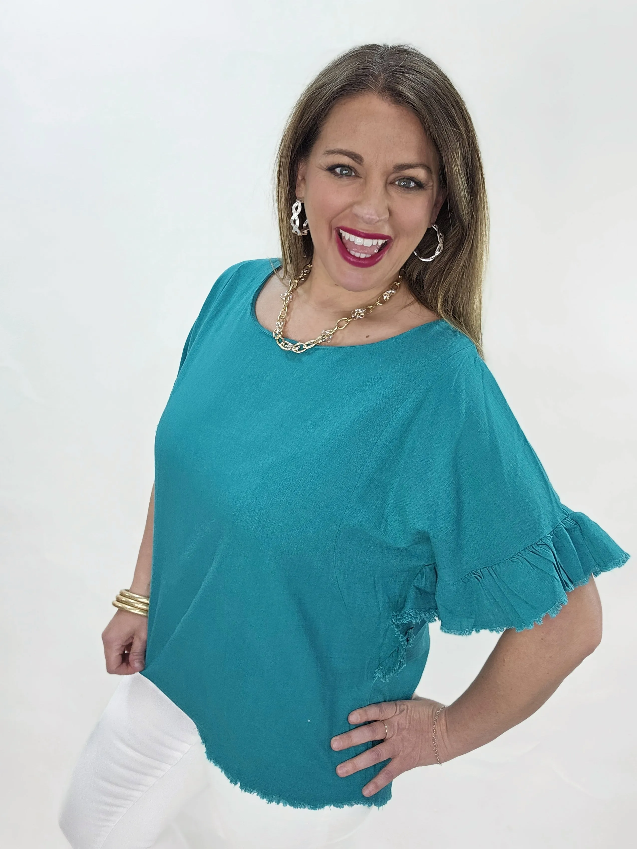 JADE LINEN BLEND RUFFLE SLEEVE TOP WITH FREY HEM