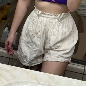 Jens Pirate Booty Bloomer Style Beachy High Waisted cream shorts