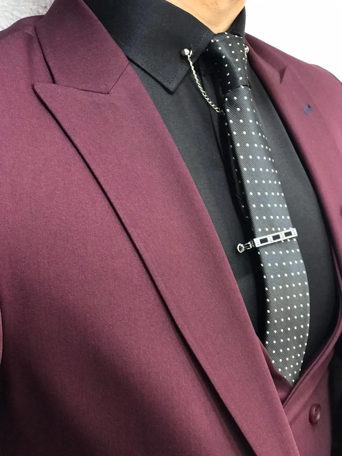 Lancaster Burgundy Slim Fit Suit - Timeless Elegance for Every Occasion