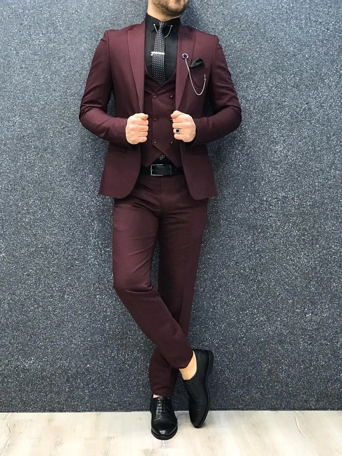 Lancaster Burgundy Slim Fit Suit - Timeless Elegance for Every Occasion