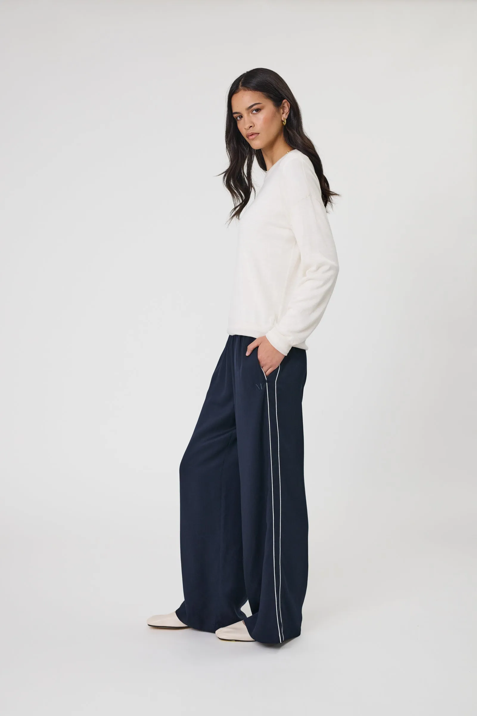 Legion Side Stripe Pant - Midnight
