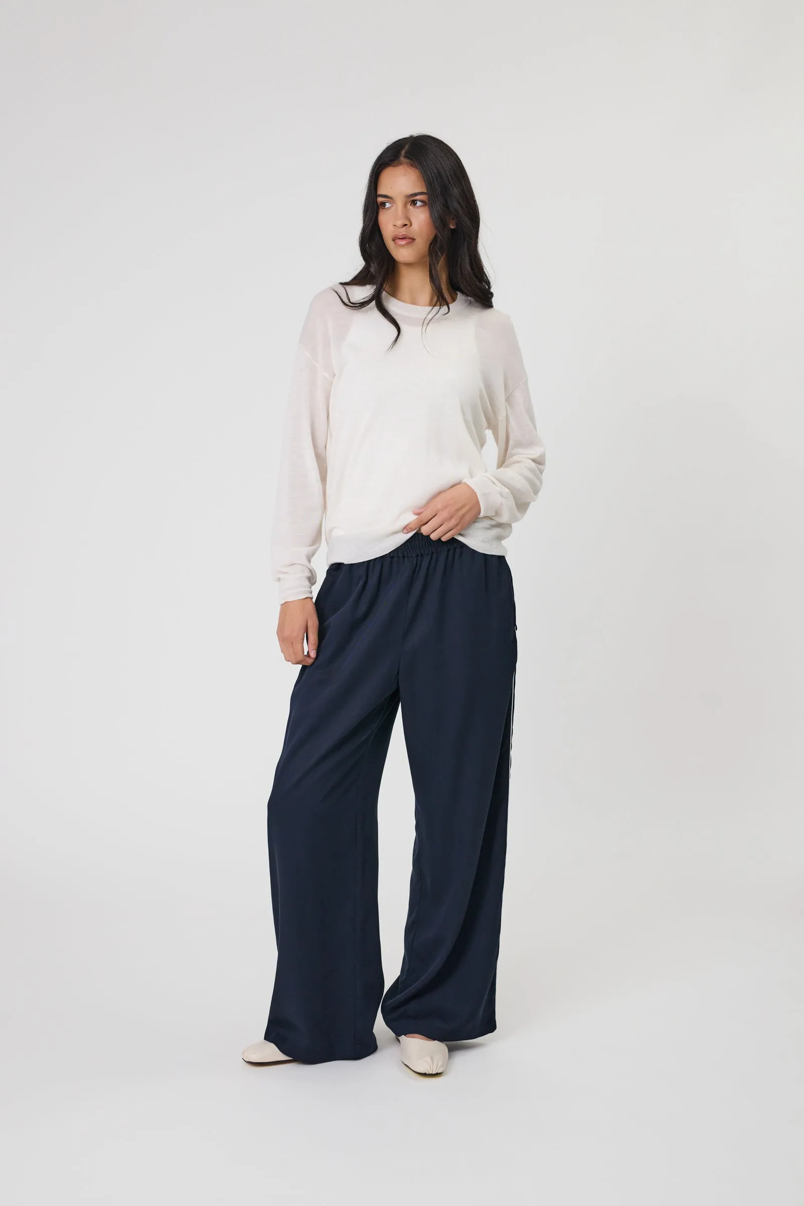 Legion Side Stripe Pant - Midnight