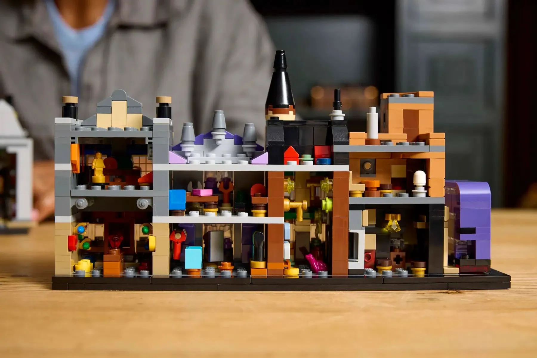 Lego Diagon Alley™ Wizarding Shops (76444)