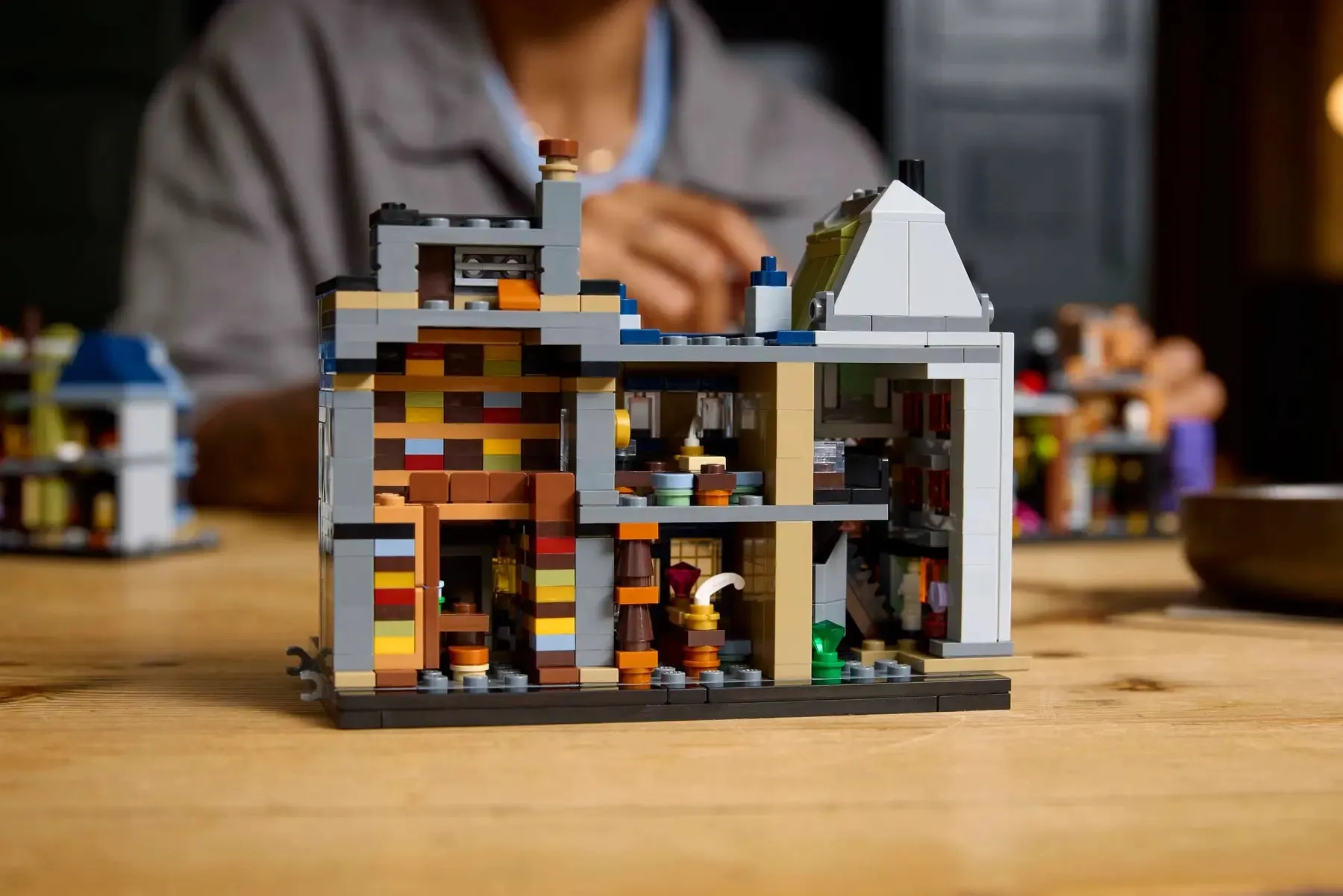 Lego Diagon Alley™ Wizarding Shops (76444)