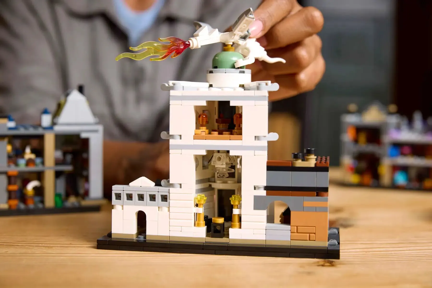 Lego Diagon Alley™ Wizarding Shops (76444)