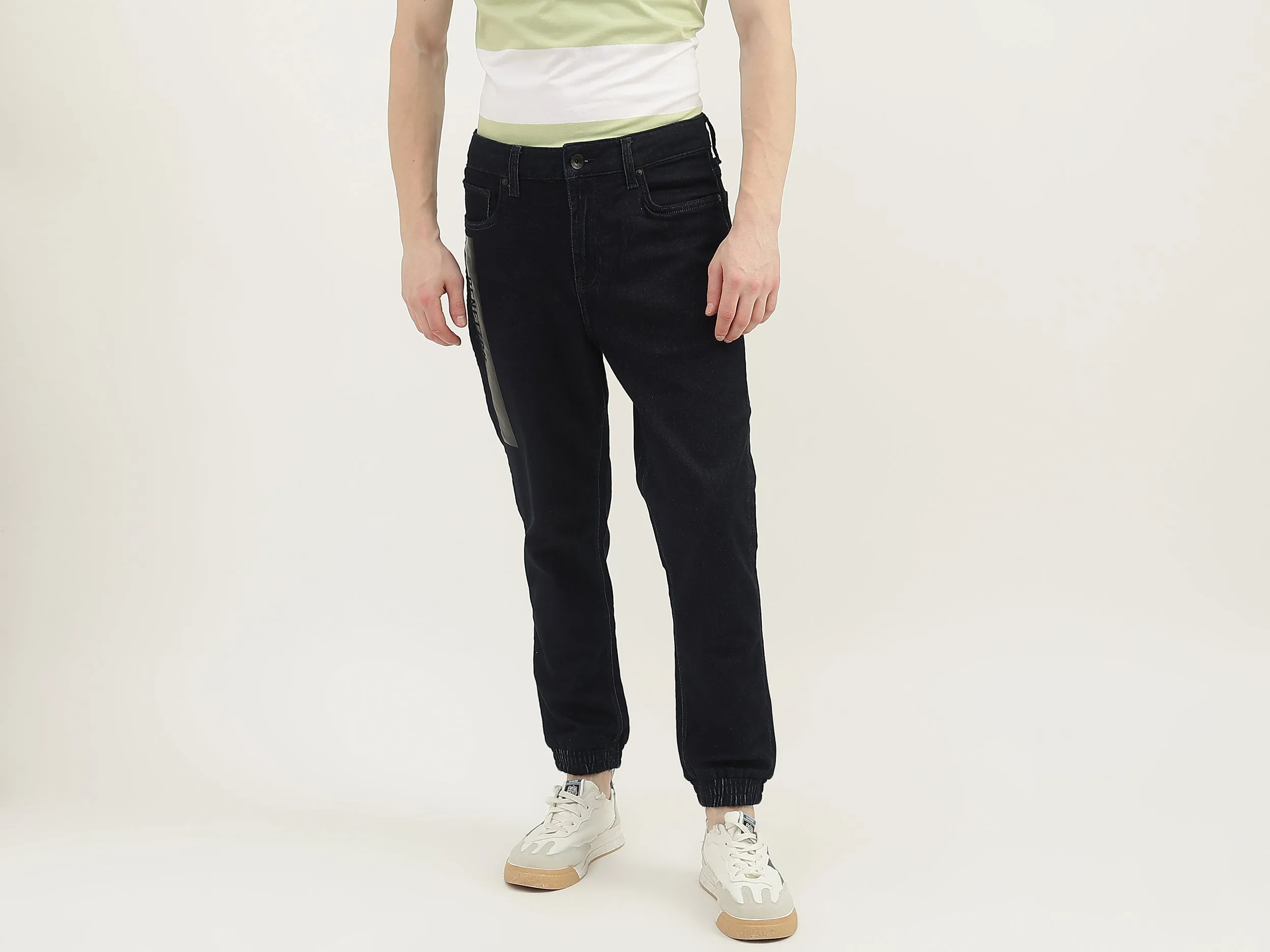 Men Solid Joggers Fit Jeans