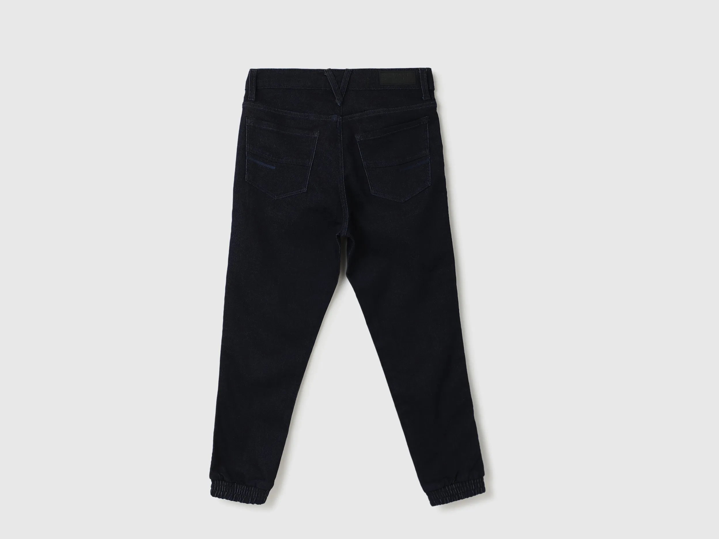 Men Solid Joggers Fit Jeans