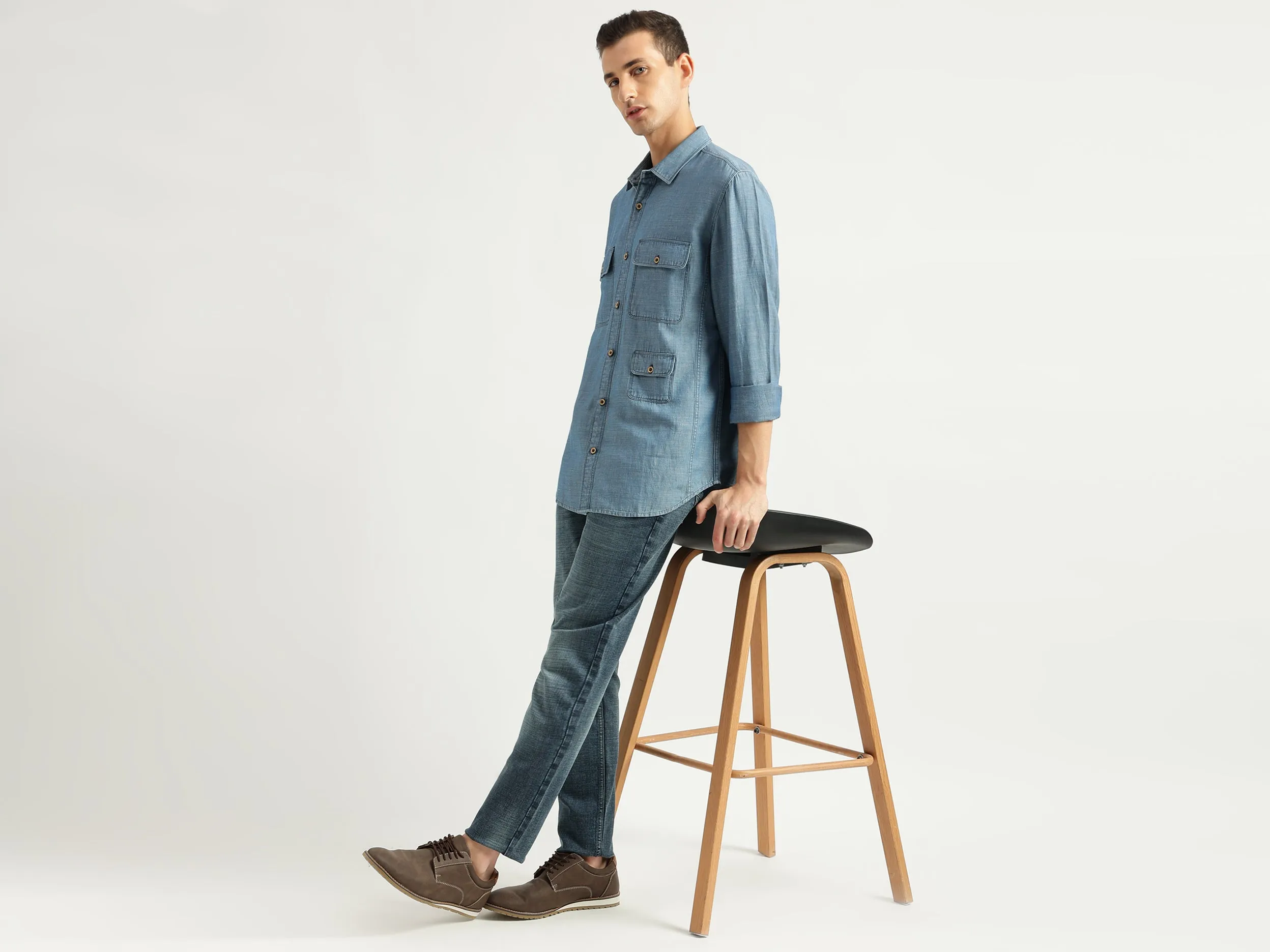 Men's Regular Fit Spread Collar Textured Shirts