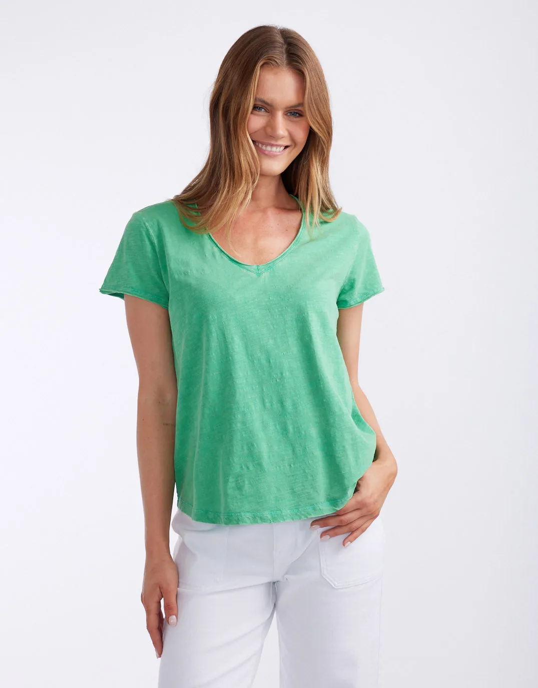 Original V Neck T-Shirt - Apple