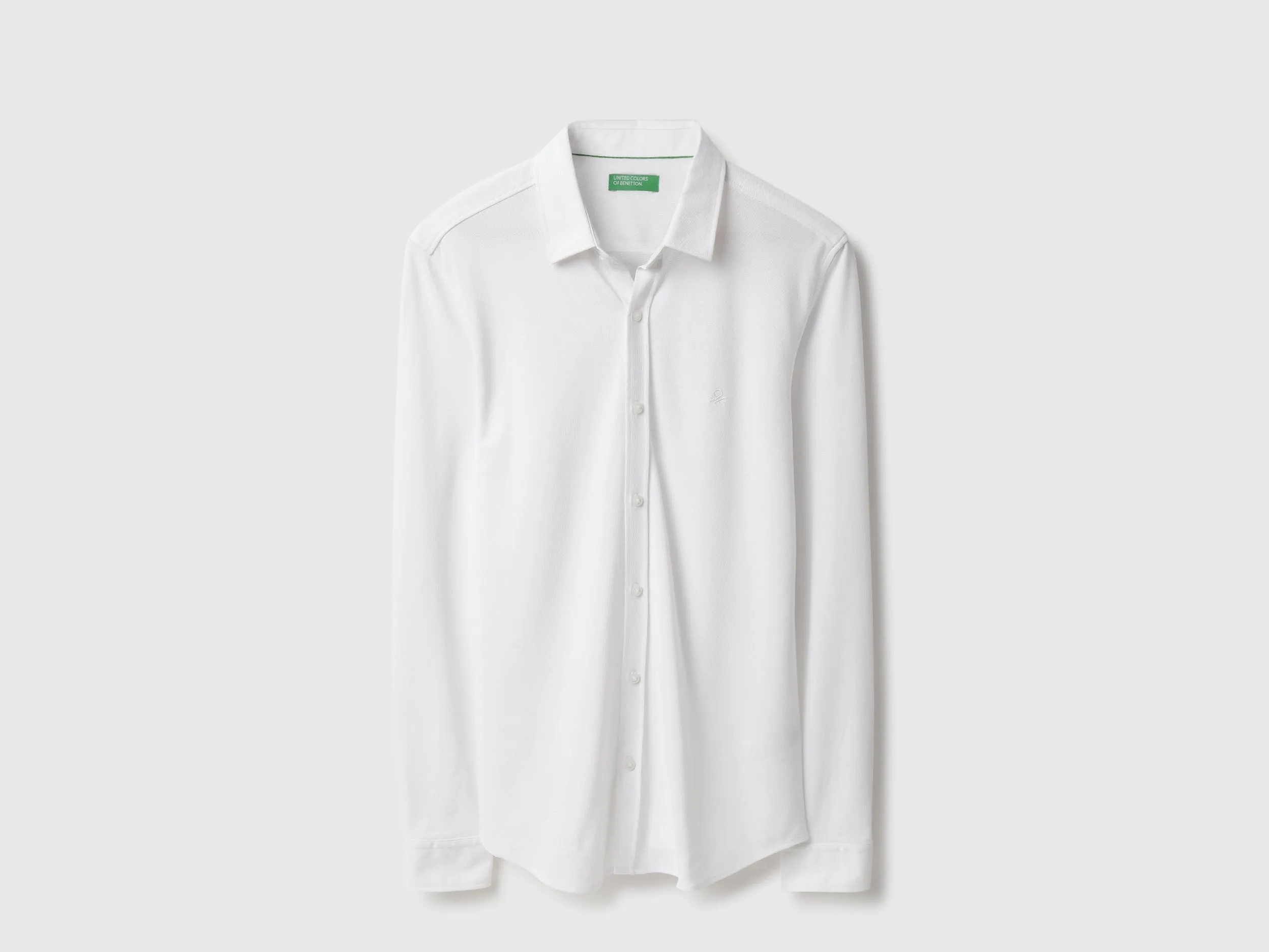 Regular Fit Spread Collar Solid Shirts