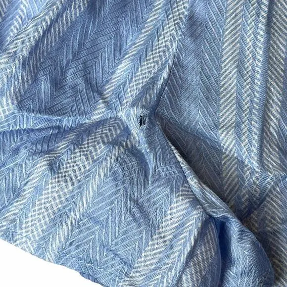 Show Me Your Mumu Serena Smocked Shorts Blue and White Size Small