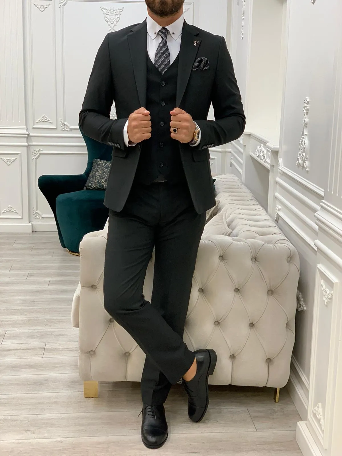 York Black Slim Fit Notch Lapel Suit - Perfect for Any Occasion